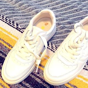 Platform sneakers from Soludos. Most comfy leather! New, not in box.